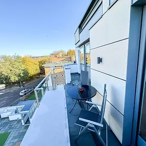  Apartment Contemporary With Private Terraces In Shoreditch, Hoxton, Islington